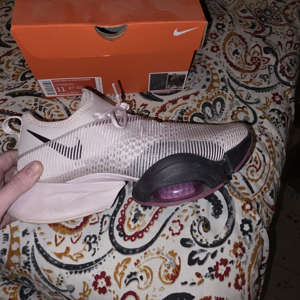 Nike Women's Light Pink Athletic Shoes